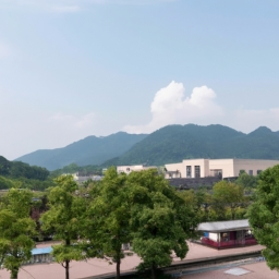 宝安凤凰山风景区 地铁站(宝安凤凰山风景区——探寻深圳市中古文化的旅游胜地)