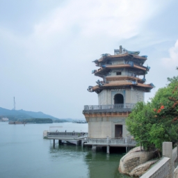 潮州景区(潮州，一座充满古老诗意和现代活力的城市，位于广东省东部沿海地区。它不仅有着深厚的历史底蕴和