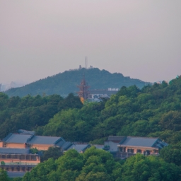 镇江南山风景区(镇江南山风景区：大自然的佳作)