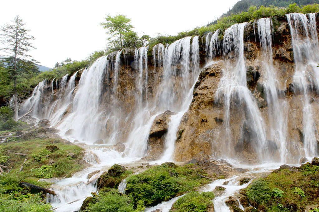 春季旅游景点(广西春季旅游景点)