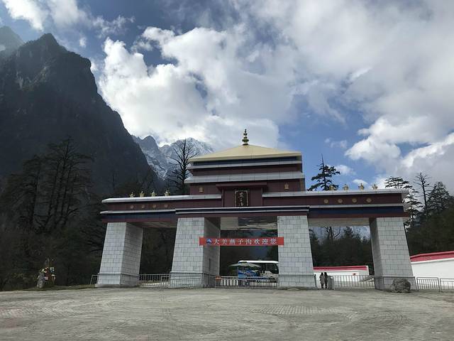 燕子沟风景区(燕子沟风景区天气预报)