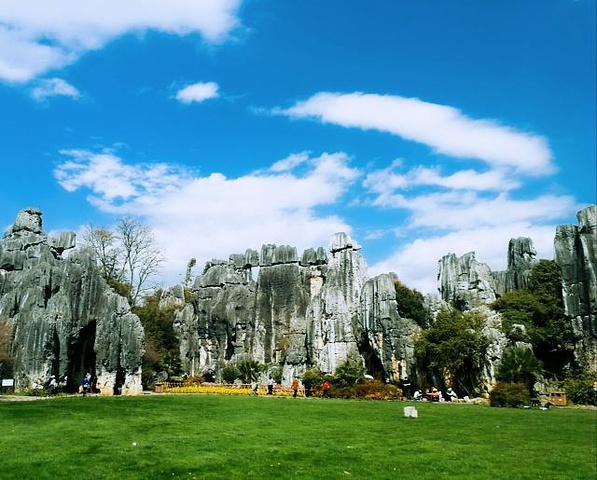 石林风景区(石林风景区一般玩几个小时)