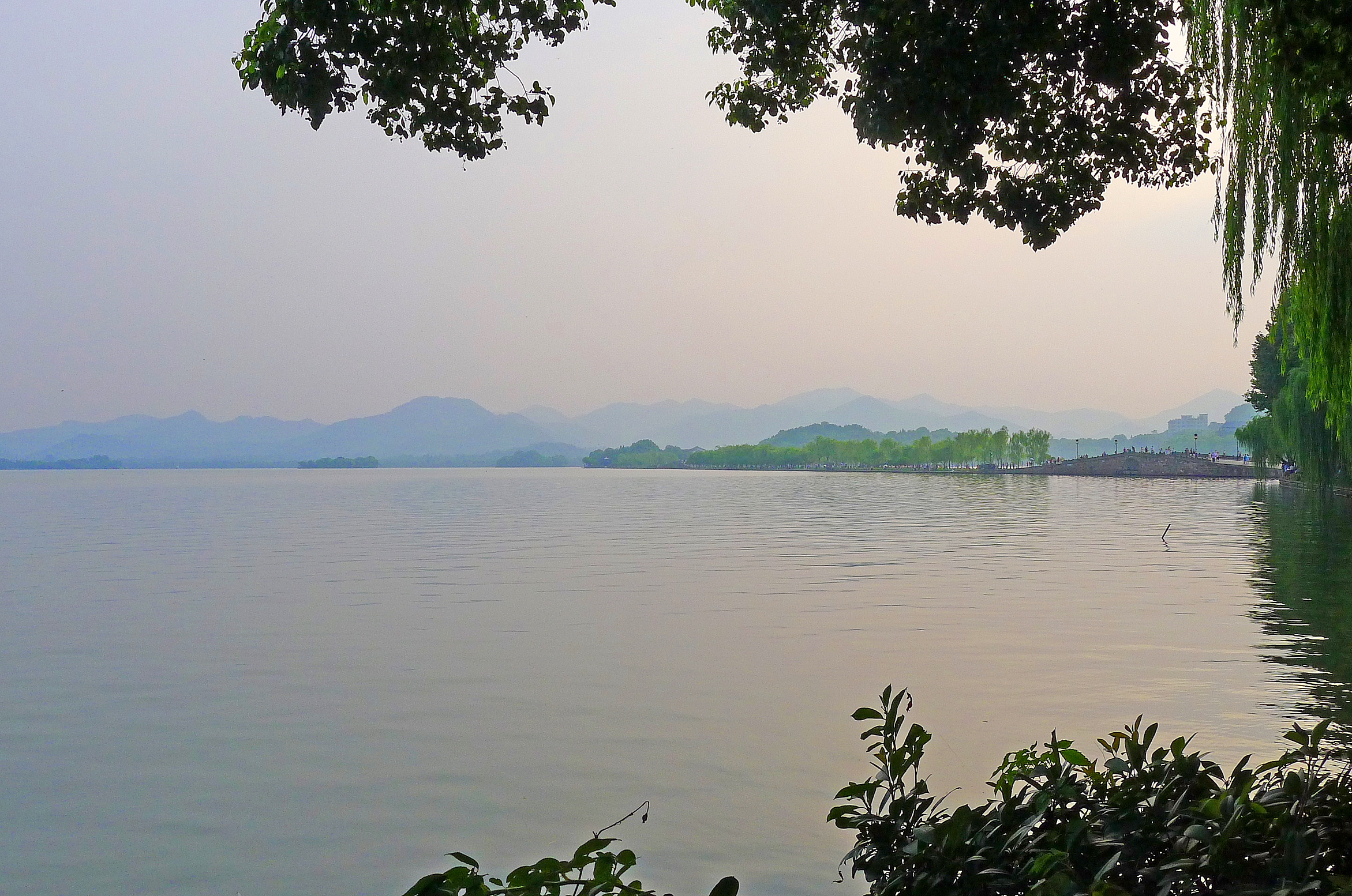 浙江杭州西湖旅游(浙江杭州西湖旅游英语小作文)