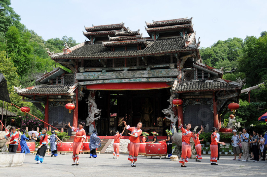 张家界土家风情园(张家界土家风情园老板是谁)