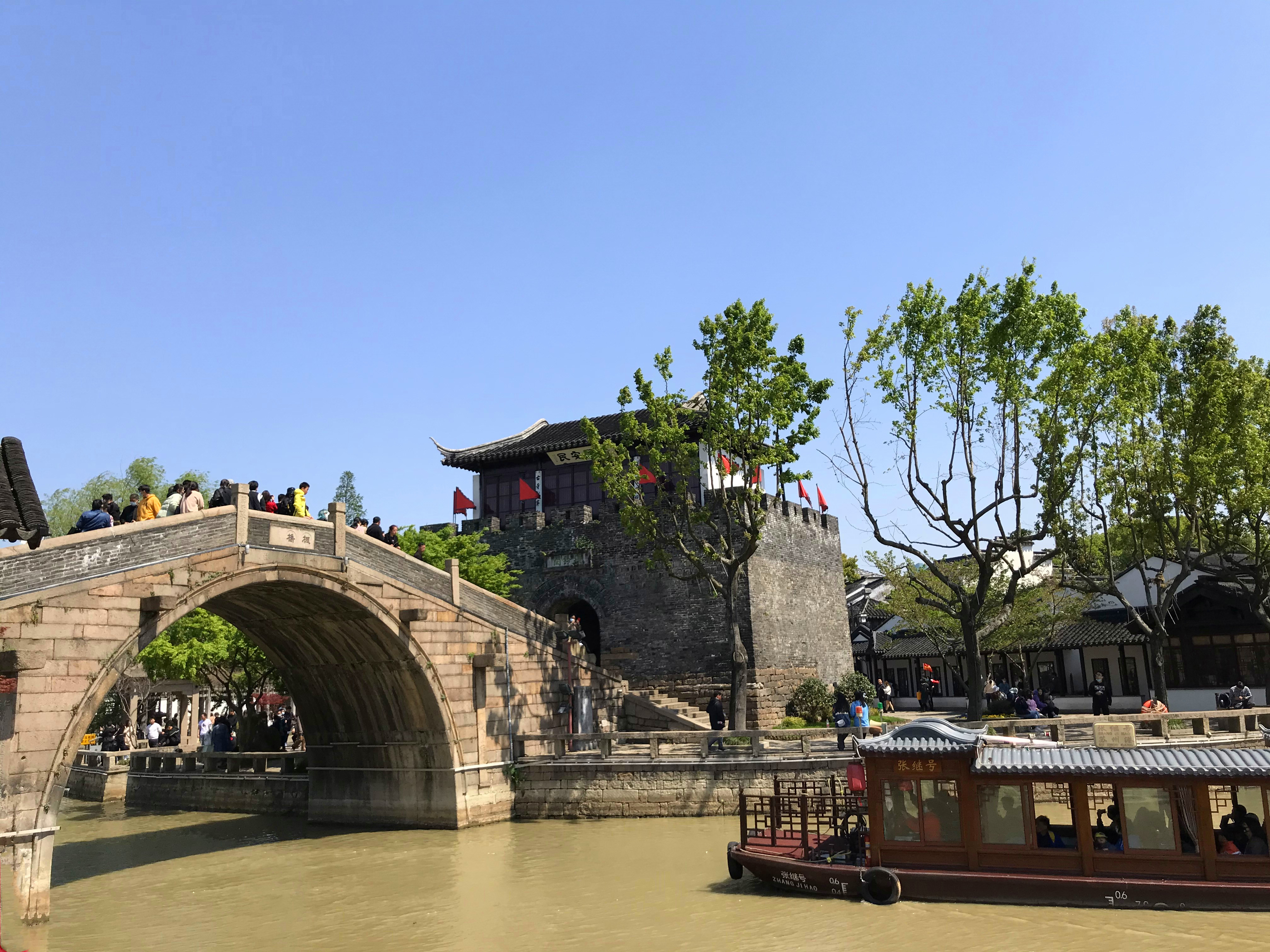 姑苏城外寒山寺在哪(姑苏城外寒山寺在哪里写的)