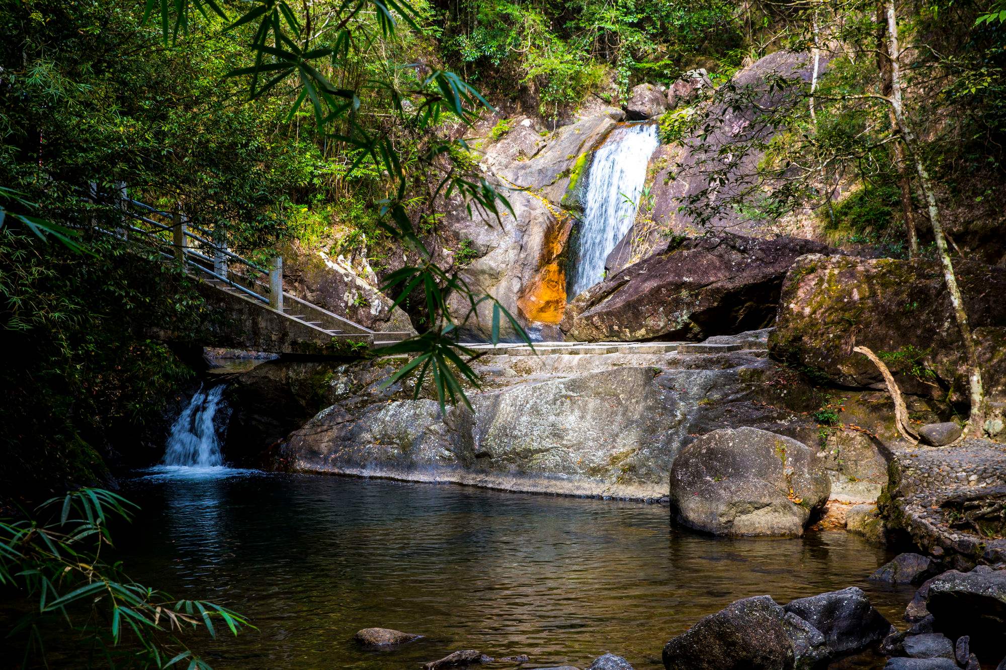 下坪风景区(下坪村属于哪个镇)