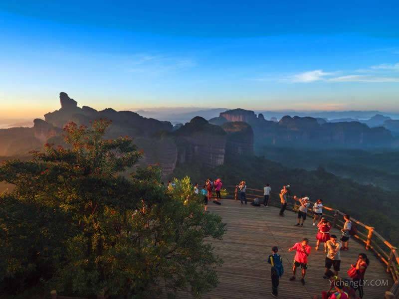 丹霞山旅游攻略(自驾丹霞山旅游攻略)