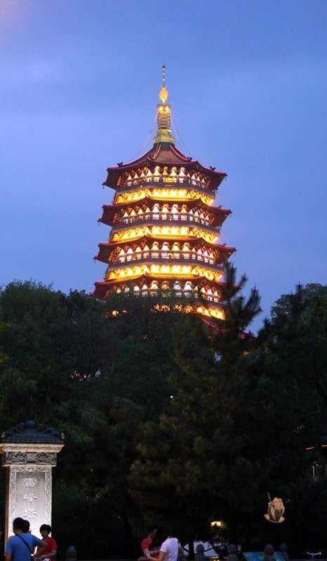 雷峰塔门票(雷峰塔门票免费吗)